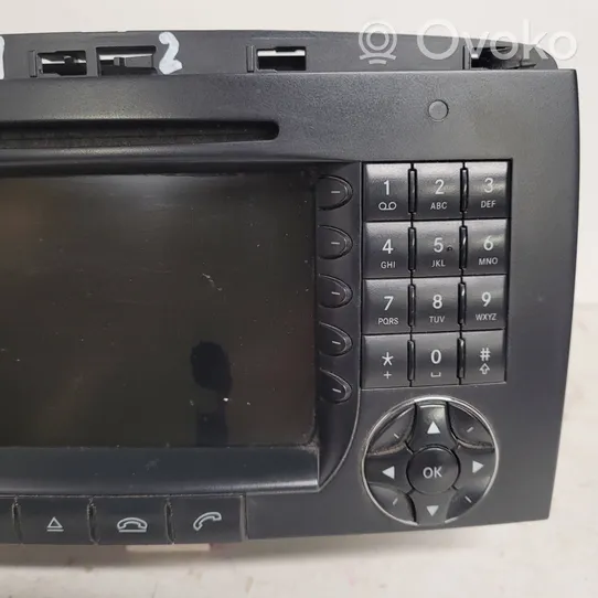 Mercedes-Benz R W251 Radio/CD/DVD/GPS-pääyksikkö A2518200979