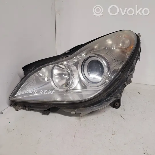 Mercedes-Benz CLS C219 Lampa przednia 