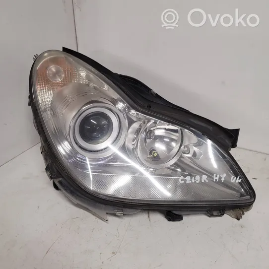 Mercedes-Benz CLS C219 Lampa przednia 