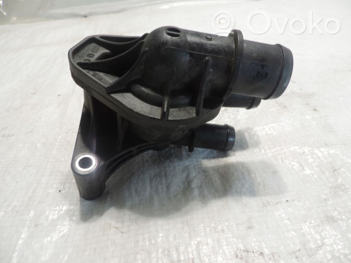 Ford Kuga II Boîtier de thermostat DS7G9K478 