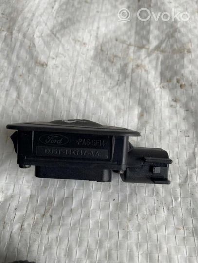 Ford Kuga II Tailgate opening switch 