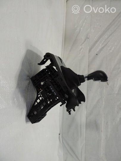 Opel Meriva B Gear selector/shifter in gearbox 13385446