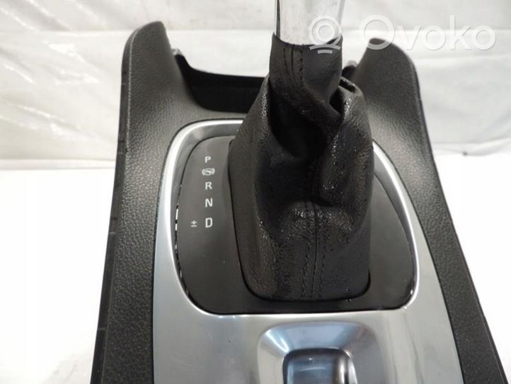 Opel Meriva B Gear selector/shifter in gearbox 13385446
