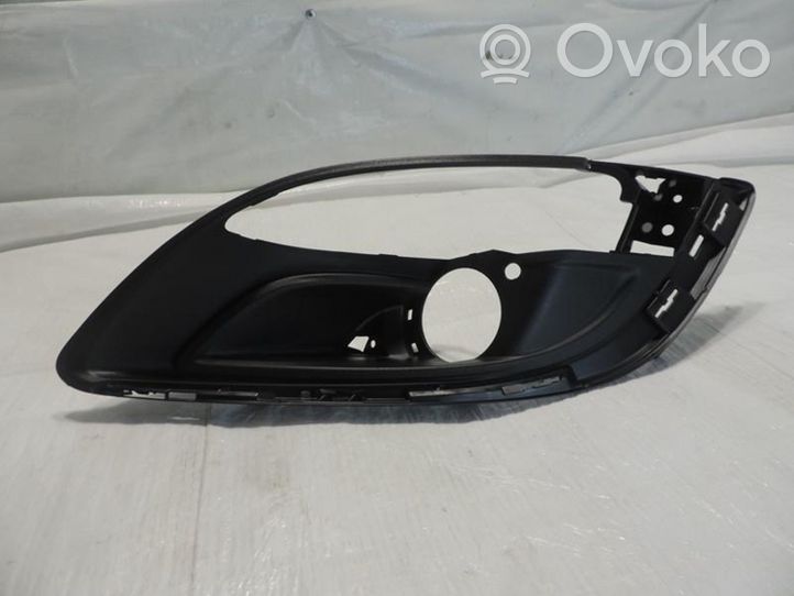 Opel Astra J Priešrūkinio žibinto apdaila/ grotelės 13387224