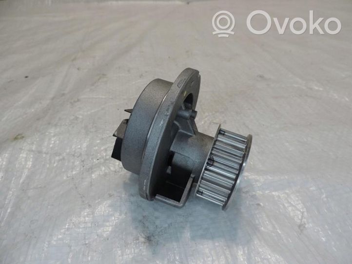 Opel Vectra B Water pump 