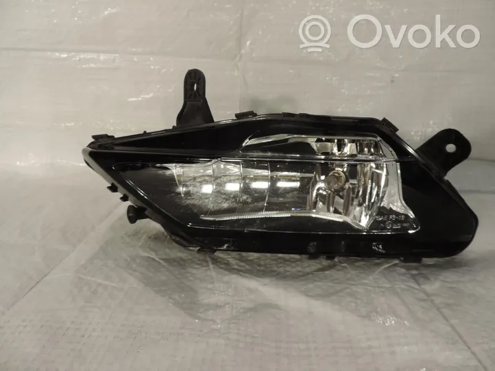 Opel Insignia B Światło przeciwmgłowe przednie 13460223