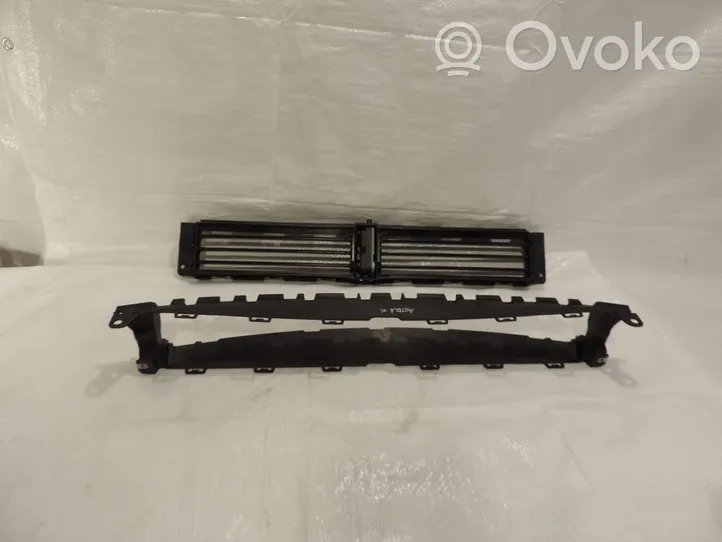 Opel Astra K Radiator trim 315671560