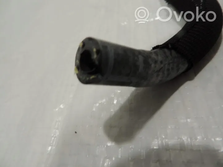 Opel Astra H Engine coolant pipe/hose 13211819