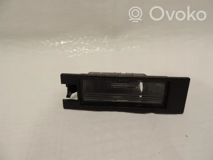 Opel Vectra C Éclairage de plaque d'immatriculation 13252440