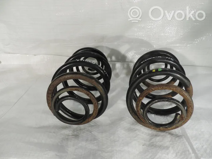 Opel Vivaro Rear coil spring 