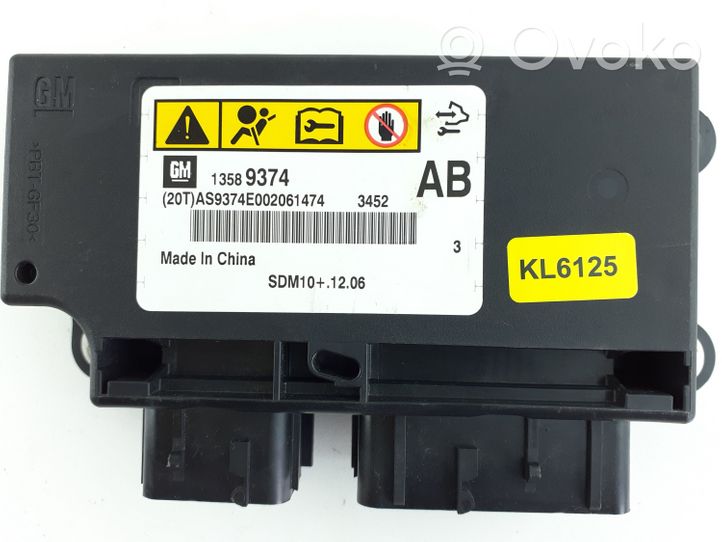 Chevrolet Cruze Airbag control unit/module 13589374