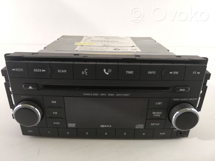 Chrysler Voyager Panel / Radioodtwarzacz CD/DVD/GPS 05064925AF