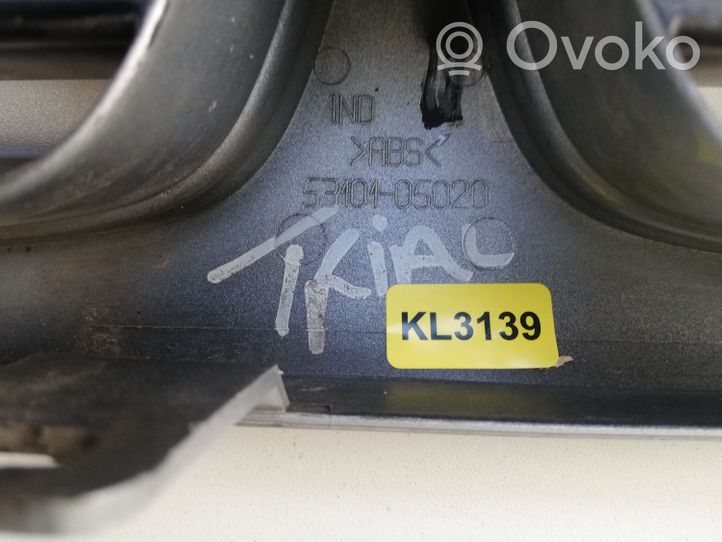 Toyota Carina T190 Etusäleikkö 5310105020