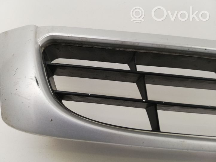 Toyota Carina T190 Grille de calandre avant 5310105020