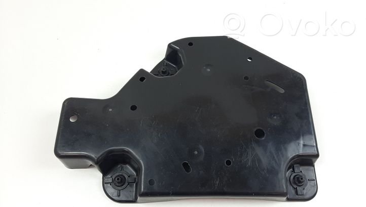 Audi Q3 8U Protezione inferiore del serbatoio del carburante 5N0131331