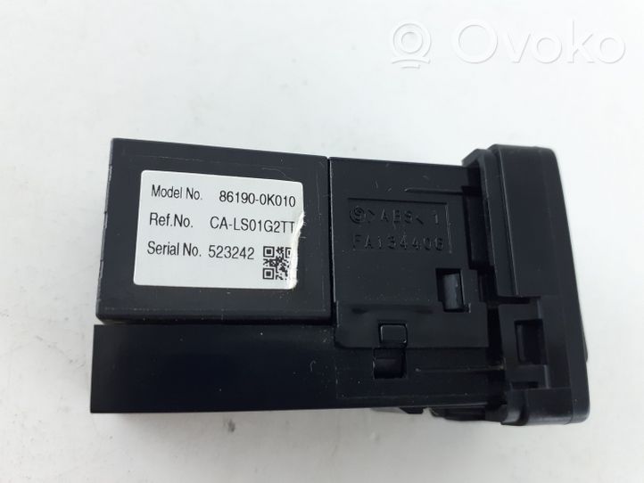 Toyota Hilux (AN10, AN20, AN30) Connettore plug in USB 861900K010