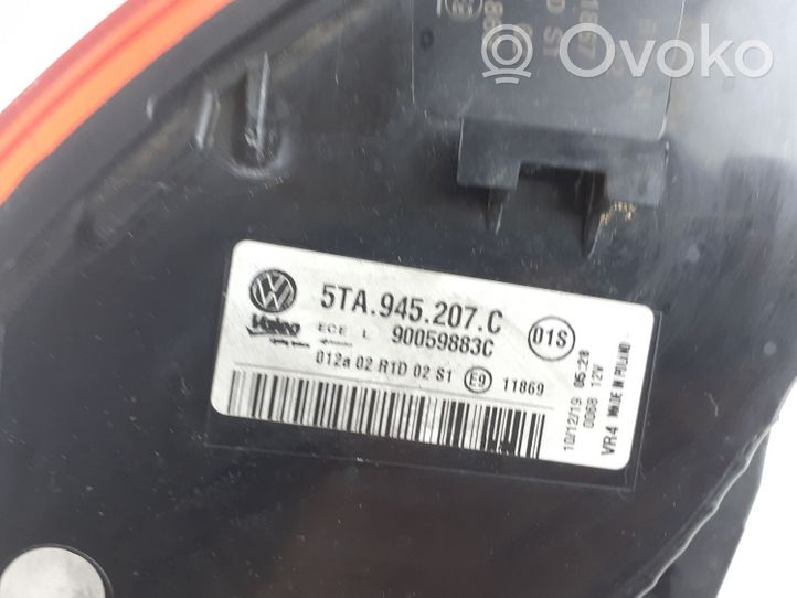 Volkswagen Touran III Lampa tylna 5TA945207C