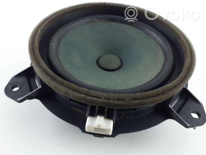 Toyota Hilux (AN10, AN20, AN30) Front door speaker 861600K220