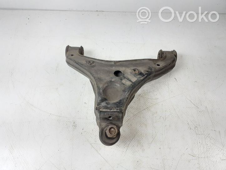 Mercedes-Benz Sprinter W906 Braccio di controllo sospensione anteriore inferiore/braccio oscillante L09401