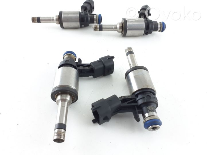 Hyundai Accent Set di iniettori 353102B130