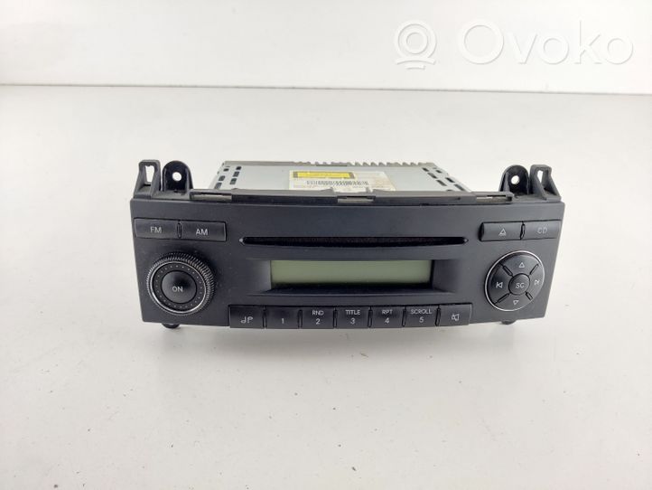 Mercedes-Benz Sprinter W906 Panel / Radioodtwarzacz CD/DVD/GPS A9068201486