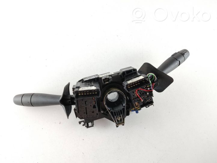 Dacia Logan I Wiper turn signal indicator stalk/switch 8200792576T