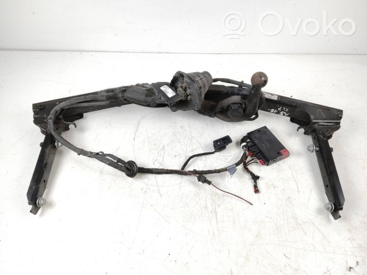 Audi A5 Hak holowniczy / Komplet 8W0800491M