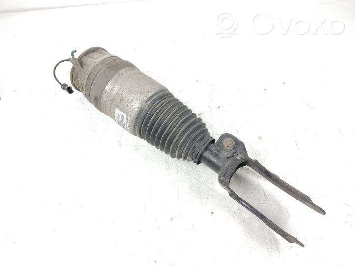 Volkswagen Touareg II Ammortizzatore anteriore a sospensione pneumatica 7P6616040Q