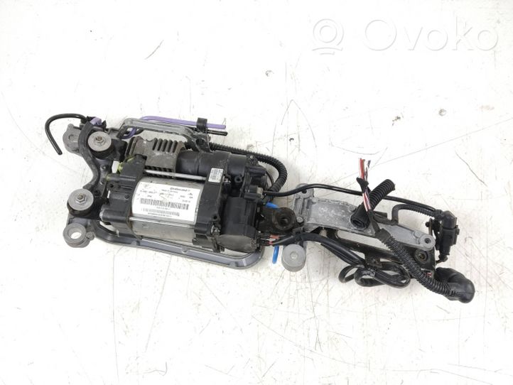 Porsche Macan Air suspension compressor/pump 95B616006C