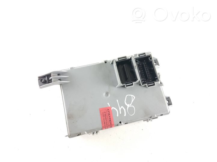 Peugeot Bipper Module de fusibles 01368892080