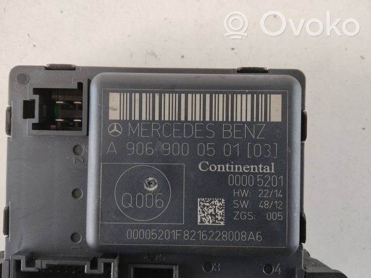 Mercedes-Benz Sprinter W906 Door control unit/module A9069000501