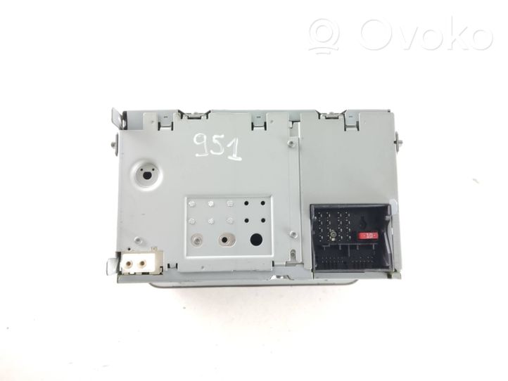 Volkswagen Caddy Radio / CD-Player / DVD-Player / Navigation 1K0035186AN