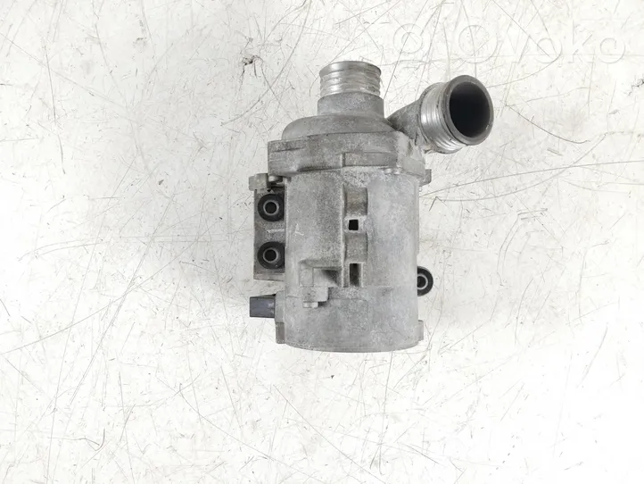 BMW X5 E70 Water pump 