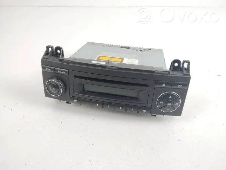 Mercedes-Benz B W245 Radio/CD/DVD/GPS head unit A1698200786