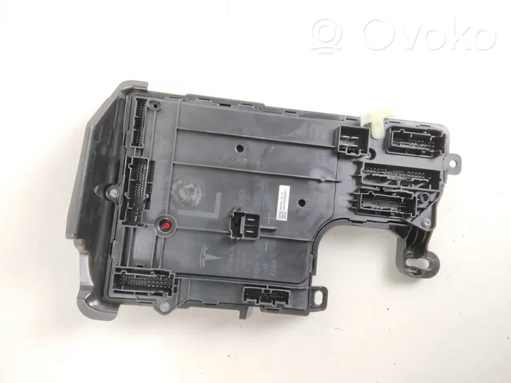 Tesla Model 3 Module confort 156745502D