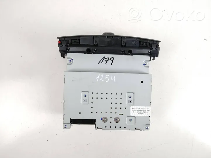 Mercedes-Benz C W204 Unità principale autoradio/CD/DVD/GPS A2049007202