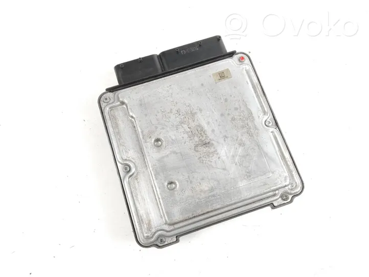 Volkswagen Caddy Calculateur moteur ECU 04L907309AB