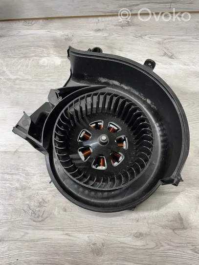 BMW X4 G02 Ventola riscaldamento/ventilatore abitacolo T38258B