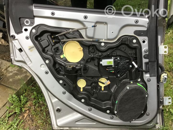 Jeep Cherokee Aizmugurējās durvis OEM