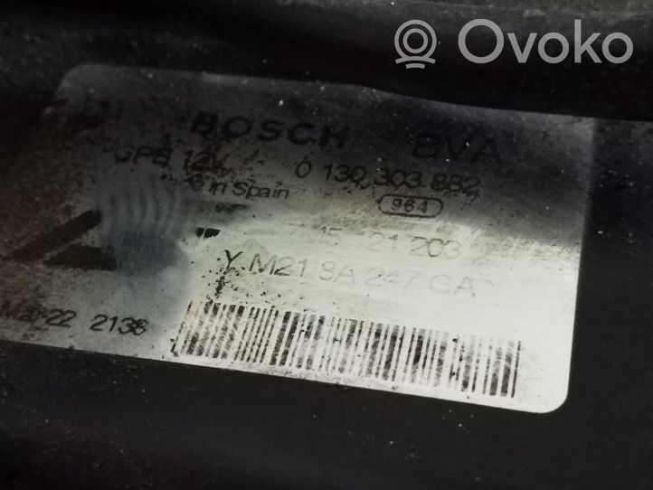 Ford Galaxy Jäähdyttimen jäähdytinpuhaltimen suojus 7M5121203