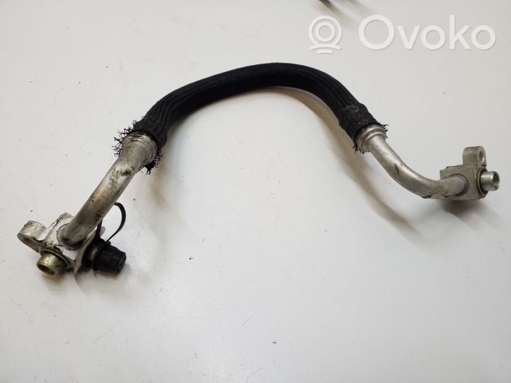 Chrysler 300C Air conditioning (A/C) pipe/hose 68197724AB