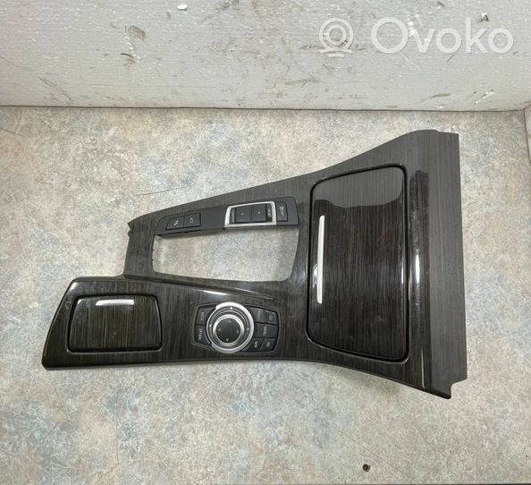 BMW 5 F10 F11 Kita salono detalė 9206377