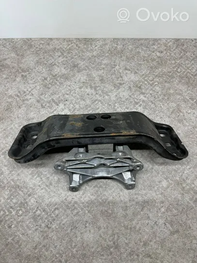 Mercedes-Benz C AMG W205 Gearbox mounting bracket A2052405700