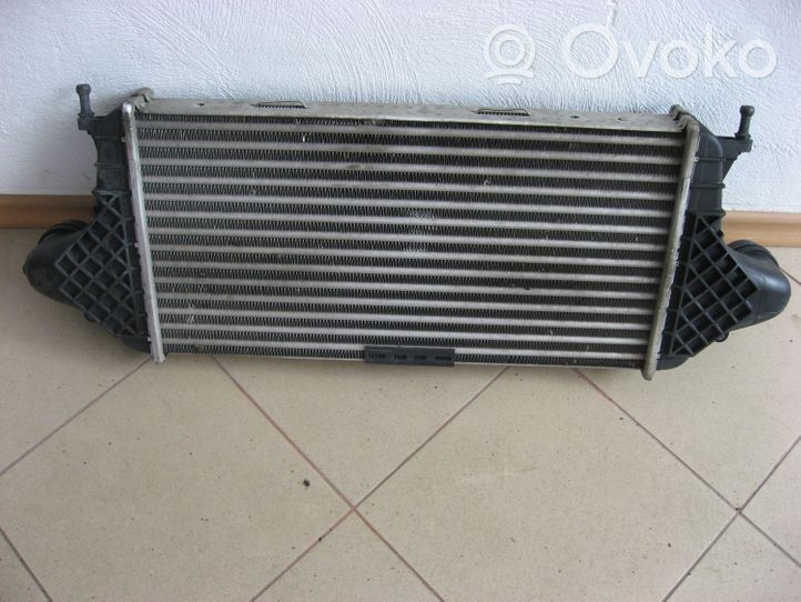 Mercedes-Benz GLS X166 Chłodnica powietrza doładowującego / Intercooler 0995002800