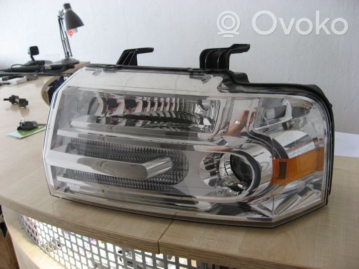 Lincoln Navigator Lampa przednia 