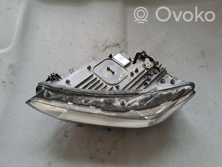 Volkswagen PASSAT B8 Lampa przednia 3G1941035L