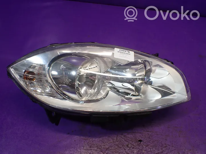 Fiat Linea Lampa przednia 51826738