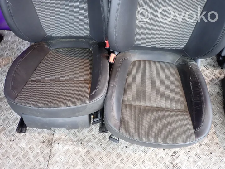 Opel Astra J Set sedili 