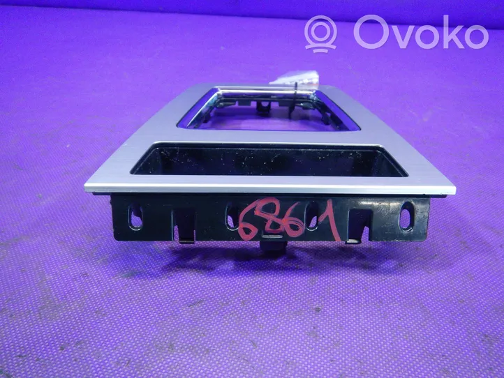 Skoda Octavia Mk3 (5E) Ramka deski rozdzielczej 5E1863212J
