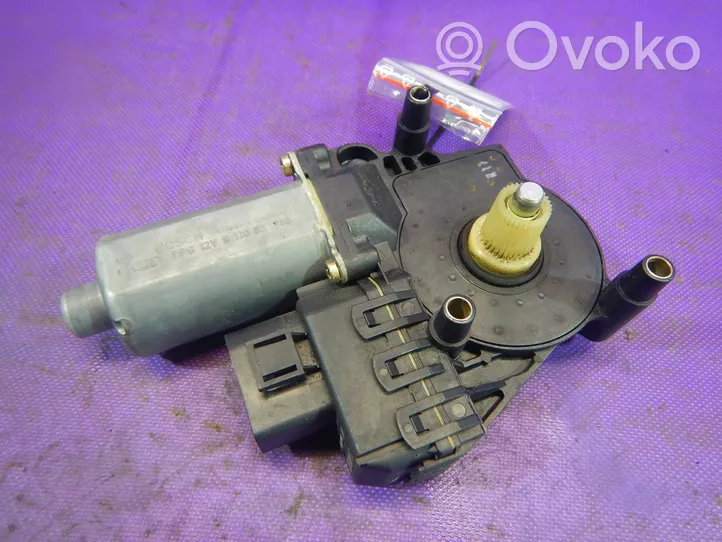 Audi A4 S4 B5 8D Etuoven ikkunan nostomoottori 0130821786